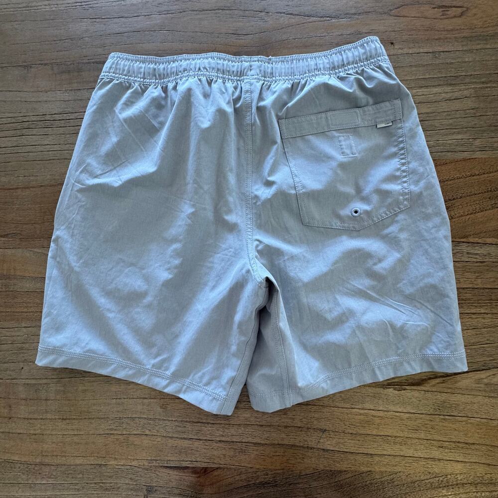Vuori Men's Athletic Lined Shorts - Size M - Picture 5 of 8
